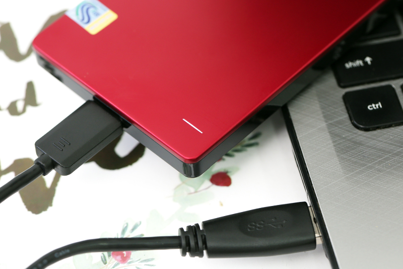 Ổ cứng HDD 1TB Seagate Backup Plus Slim đỏ