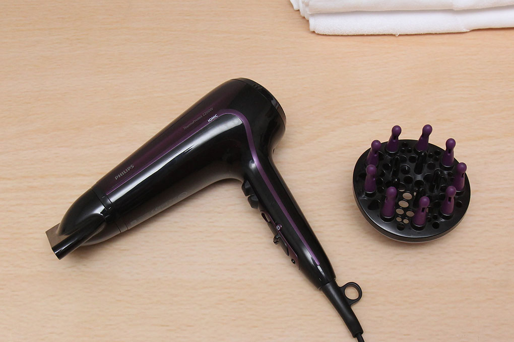 Bán máy sấy tóc Philips HP8233
