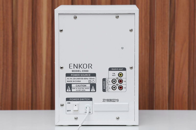 Loa vi tính 2.1 Enkor E900 Bạc