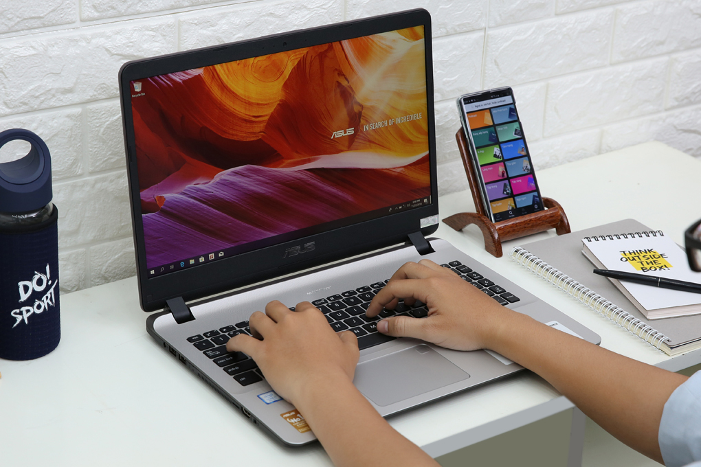 Laptop Asus VivoBook X507UF i7 8550U/4GB/1TB/2GB MX130/Win10 (EJ074T)