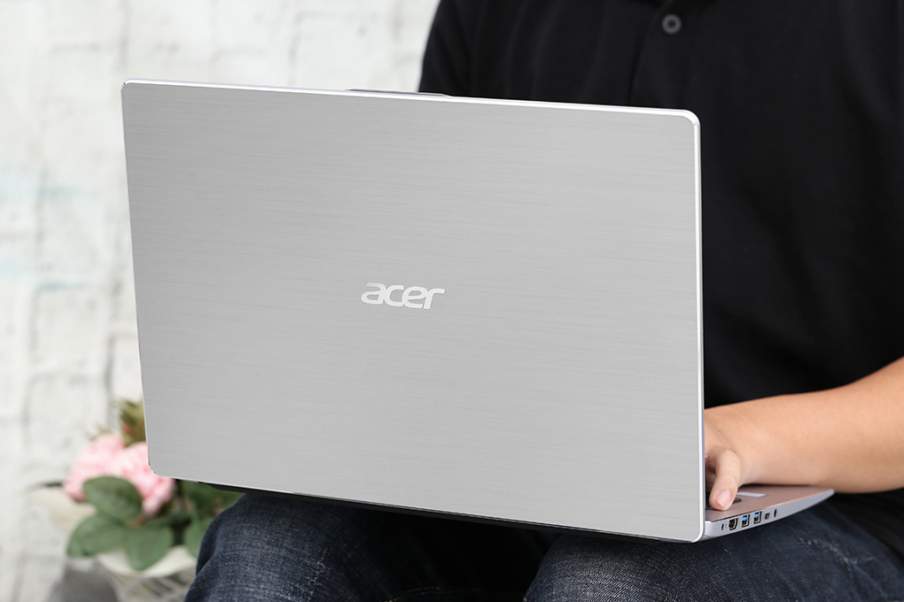 Laptop Acer Swift 3 SF314 56 38UE i3 8145U/4GB/256GB/Win10 (NX.H4CSV.005)