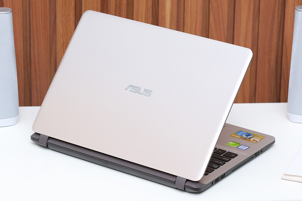 Laptop Asus VivoBook X507UB i7 8550U/4GB/1TB/2GB MX110/Win10 (BR354T)