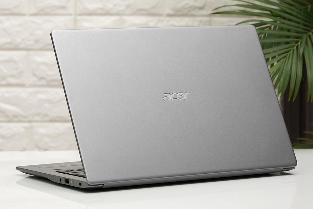 Laptop Acer Swift 3 SF314 57 52GB i5 1035G1/8GB/512GB/Win10 (NX.HJFSV.001)