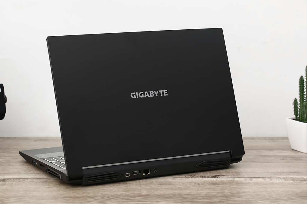 Laptop GIGABYTE Gaming G5 i5 11400H/16GB/512GB/4GB RTX3050Ti/144Hz/Win10 (51S1123SH) chính hãng