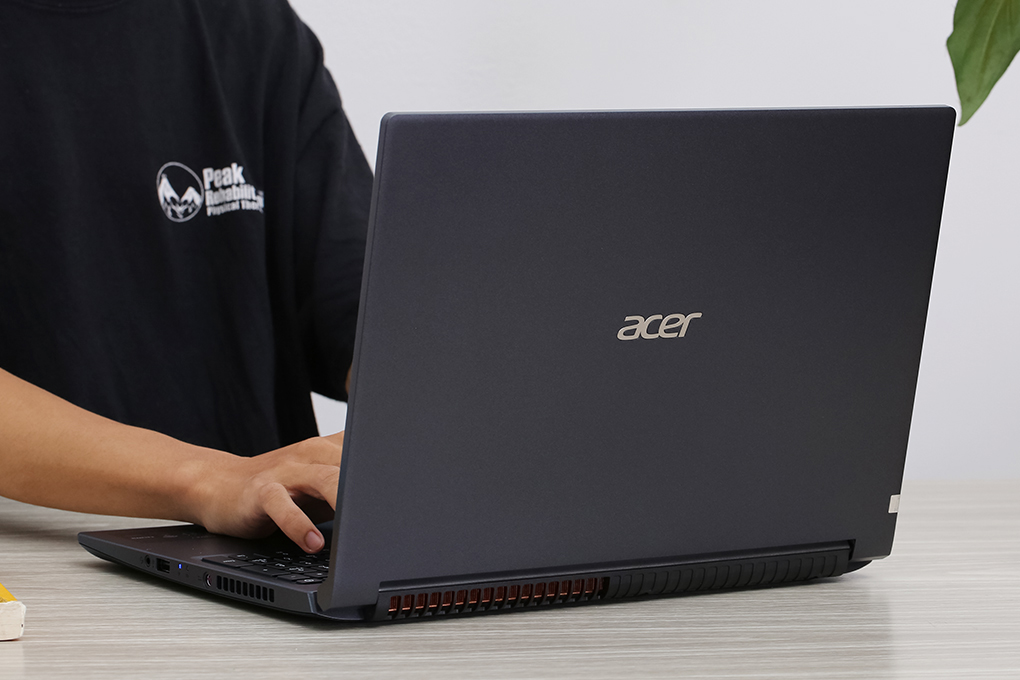 Laptop Acer Aspire 7 Gaming A715 42G R6ZR R5 5500U/8GB/512GB/4GB GTX1650/144Hz/Win10 (NH.QAYSV.003)