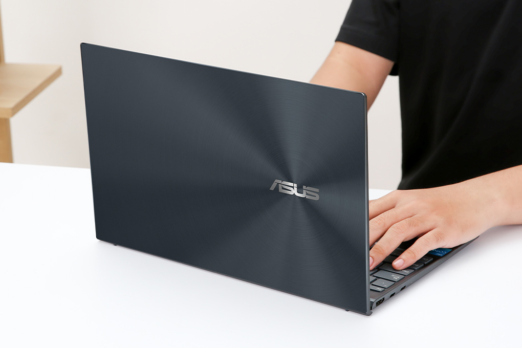 Laptop Asus ZenBook UX425E i5 1135G7/8GB/512GB/Cáp/Túi/Win11 (KI749W)