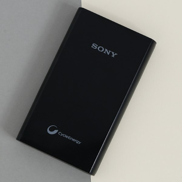 Pin sạc dự phòng Polymer 5.800 mAh Sony CP-E6-BC Đen