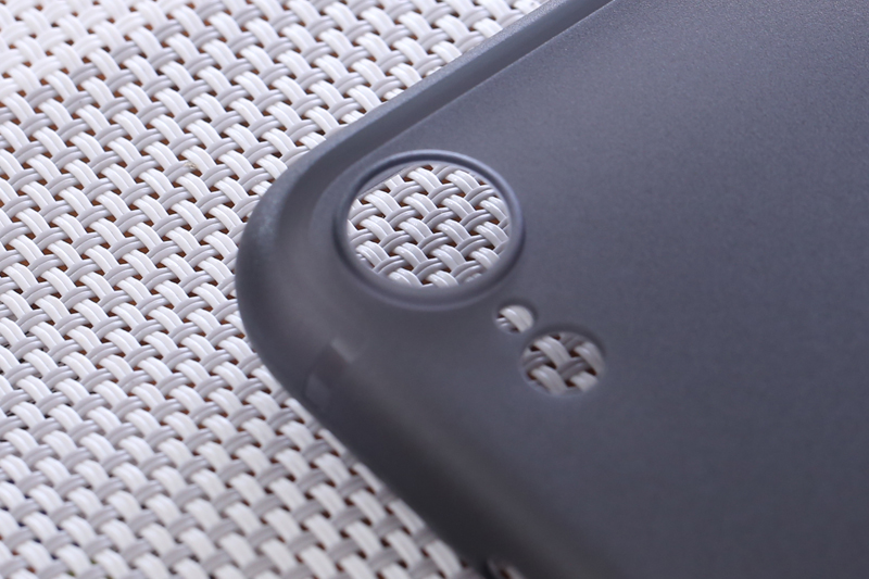 Ốp lưng iPhone XR Nhựa cứng Slim PP COSANO xám giá tốt