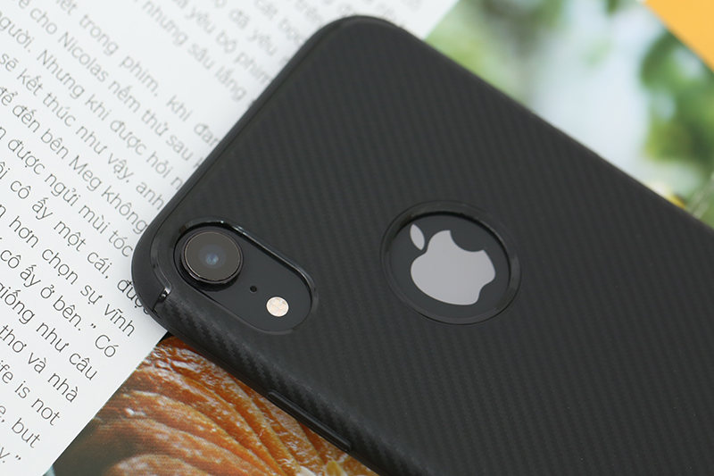 Ốp lưng iPhone XR Nhựa dẻo New Carbon Fibre COSANO đen giá tốt