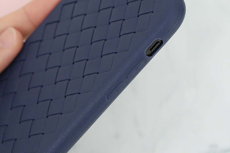 Ốp lưng iPhone XR nhựa dẻo New Woven OSMIA Navy