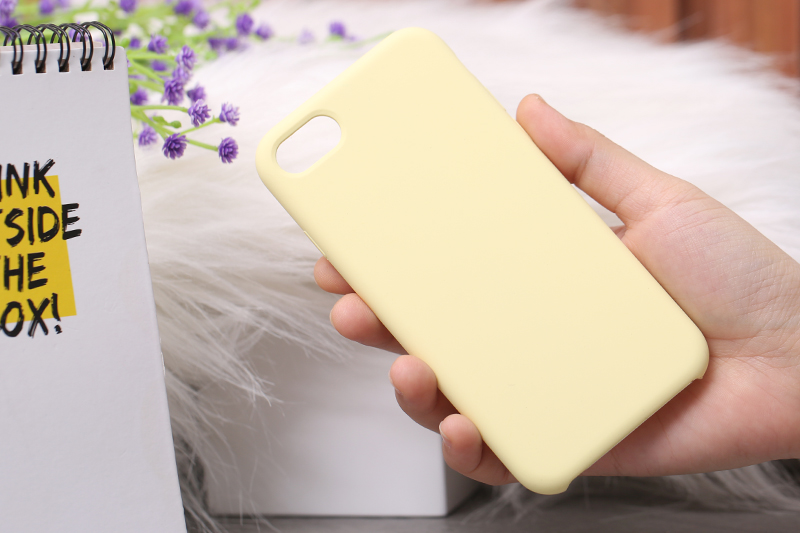 Ốp lưng iPhone 7/8 nhựa dẻo LIQUID SILICONE B JM Vàng dịu
