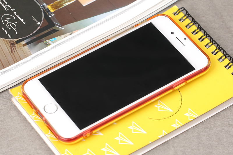 Ốp lưng iPhone 7/8 Nhựa dẻo Clear Kick JM Vàng