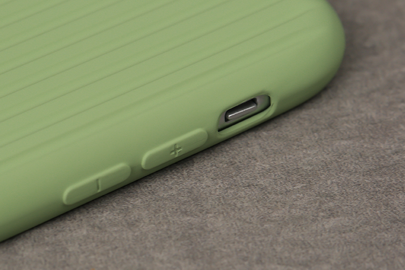 Ốp lưng iPhone 11 Nhựa dẻo Luggage Kick JM Mint