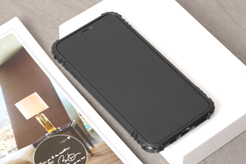 Ốp lưng iPhone 11 Pro Max Nhựa dẻo Mitter JM Đen