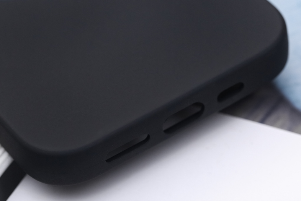 Ốp lưng iPhone 13 Pro Nhựa dẻo Logo Show MEEKER Đen
