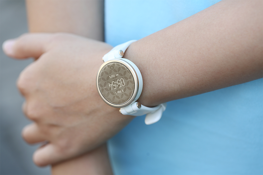 Đồng hồ thông minh Garmin Lily dây silicone trắng