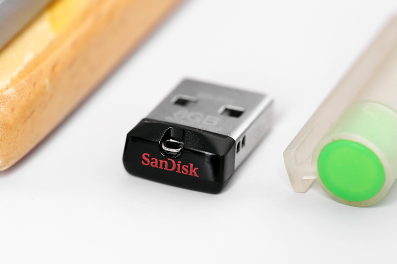 USB 2.0 8GB Sandisk SDCZ33 Đen