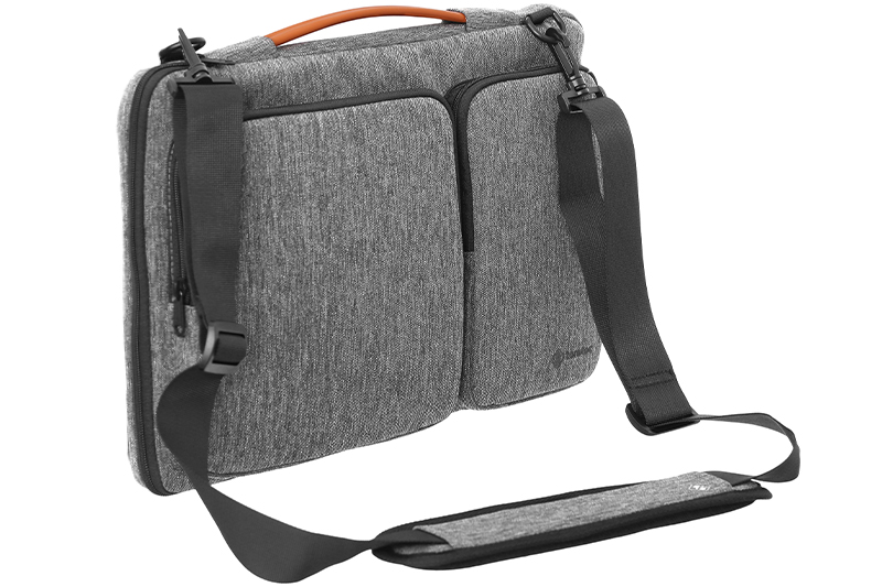 Túi đeo Laptop 15 inch TOMTOC A42-E02G Xám