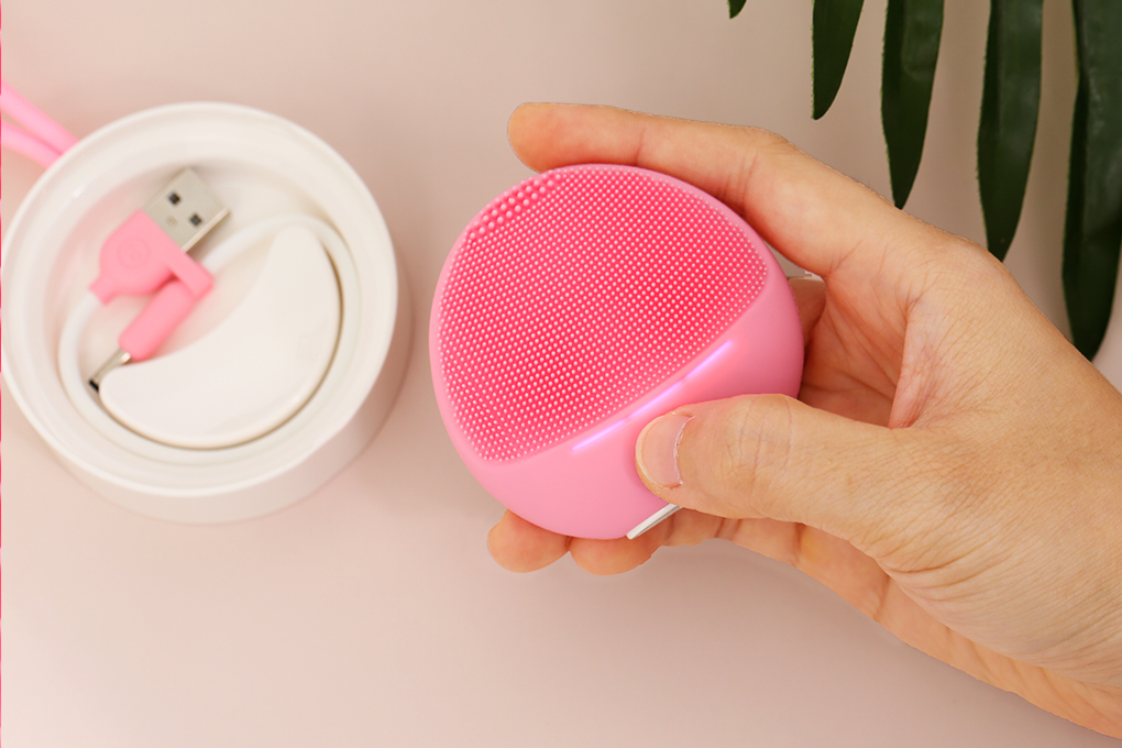 Máy rửa mặt và chăm sóc da nhạy cảm Halio Sensitive Baby Pink